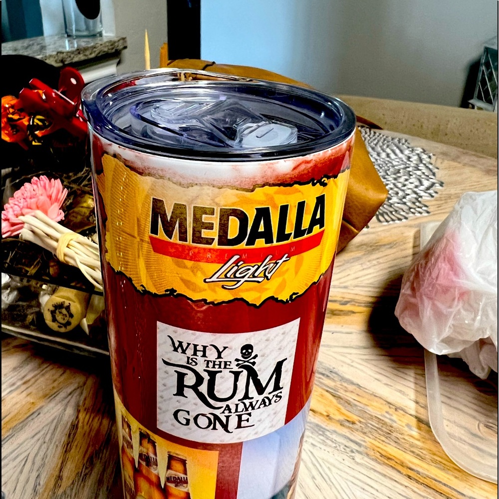 20 ounces personalize tumbler.  Puerto Rico Beer Medalla.